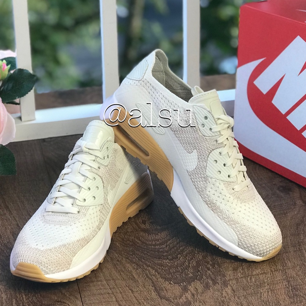 NWTNike Air Max 90 Ultra Flyknit  Sail WMNS - Picture 3 of 8